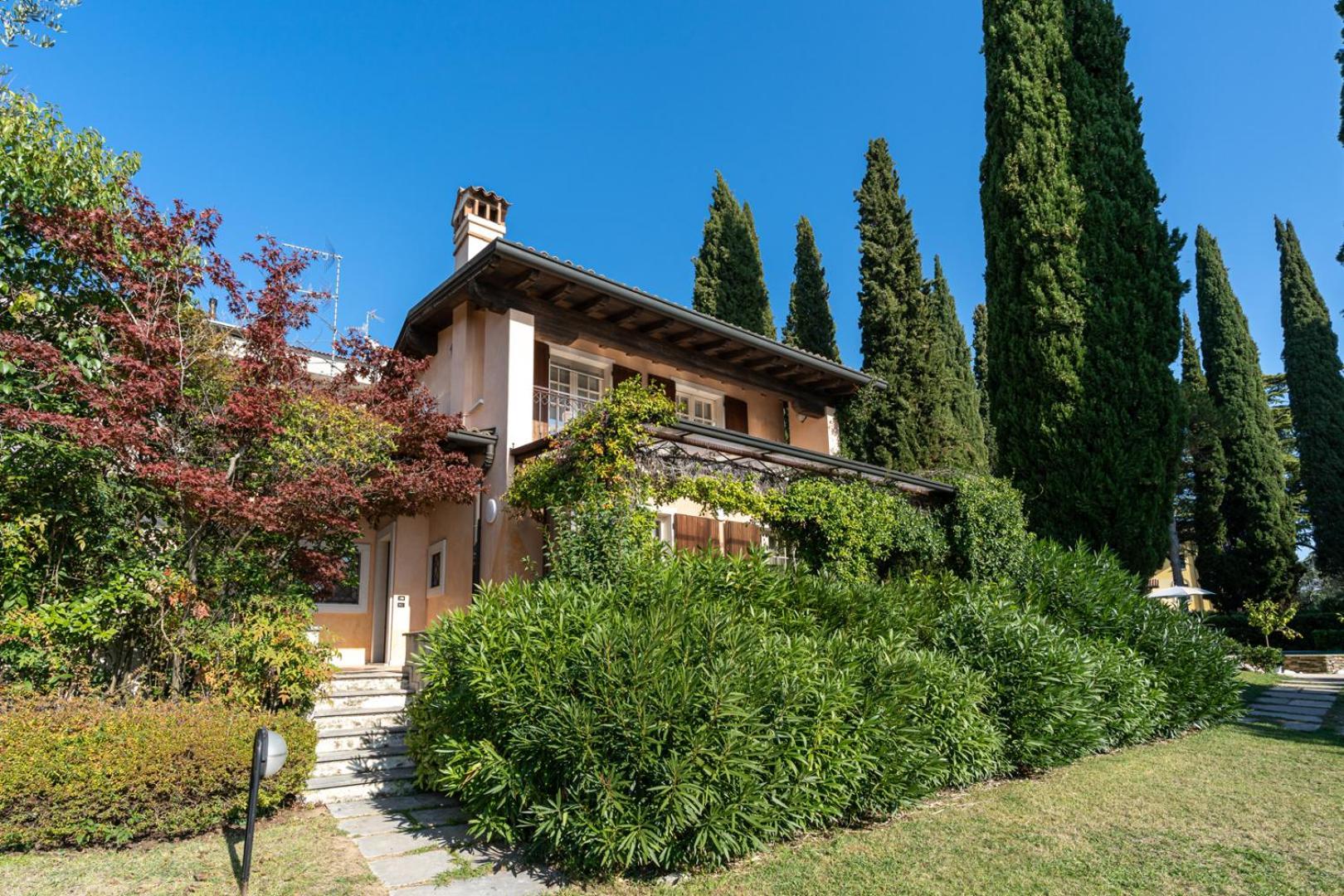 Hotel Desiree - Garda Lake Collection 시르미오네 외부 사진