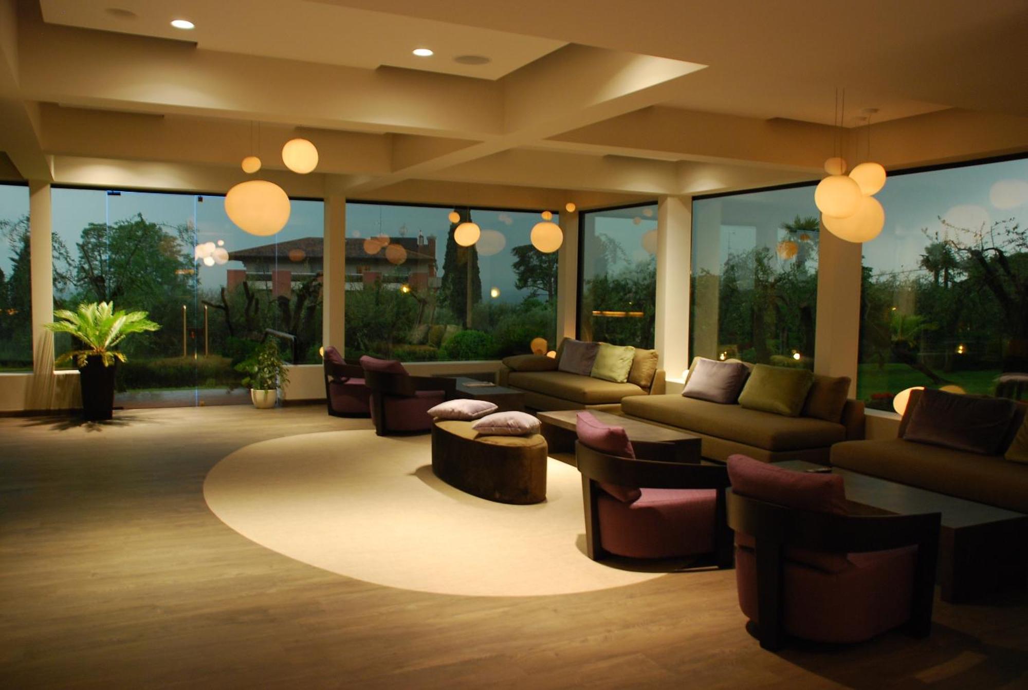 Hotel Desiree - Garda Lake Collection 시르미오네 외부 사진