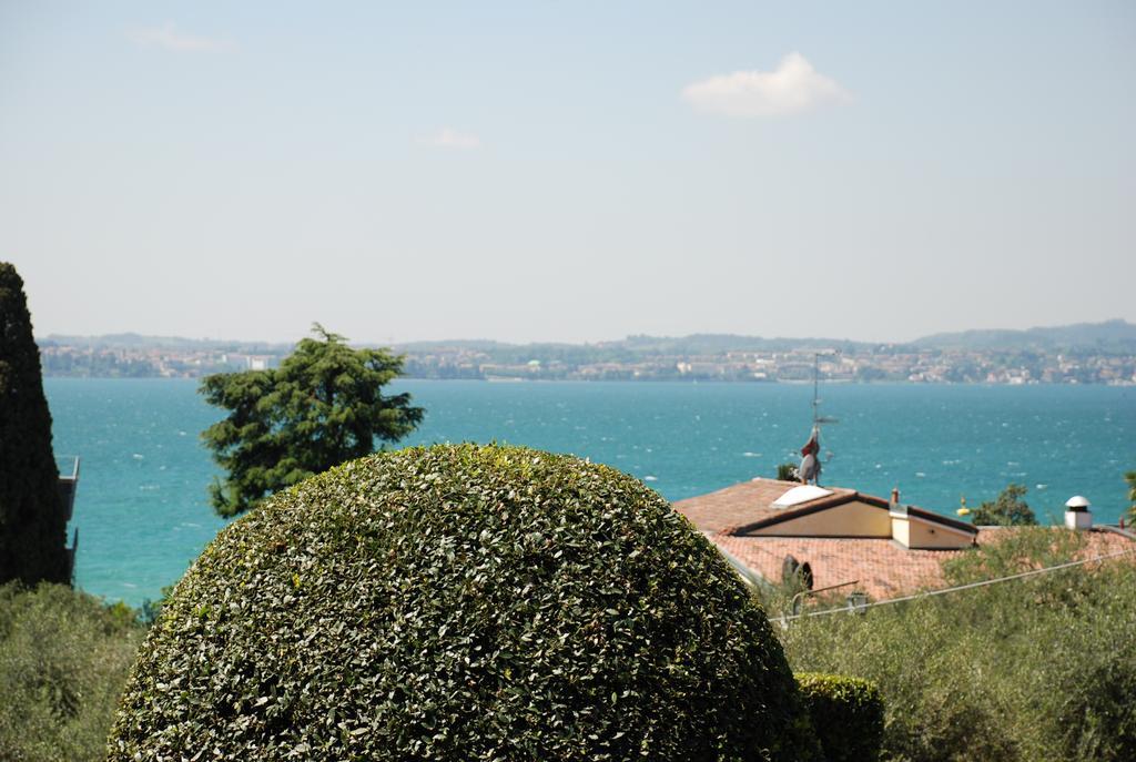 Hotel Desiree - Garda Lake Collection 시르미오네 외부 사진